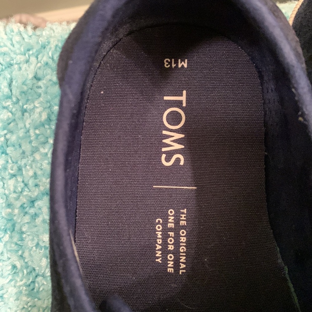 Tom’s navy blue suede feel shoes Men’s size 13. - Picture 3 of 6